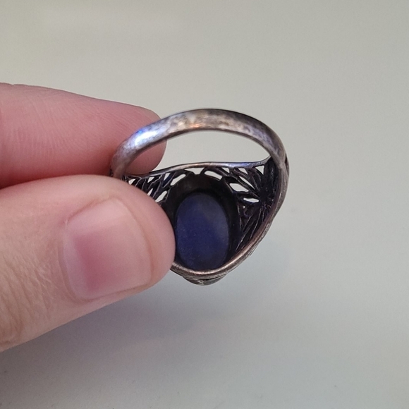 Vintage Sterling Silver and Blue Stone Ring - Picture 6 of 7
